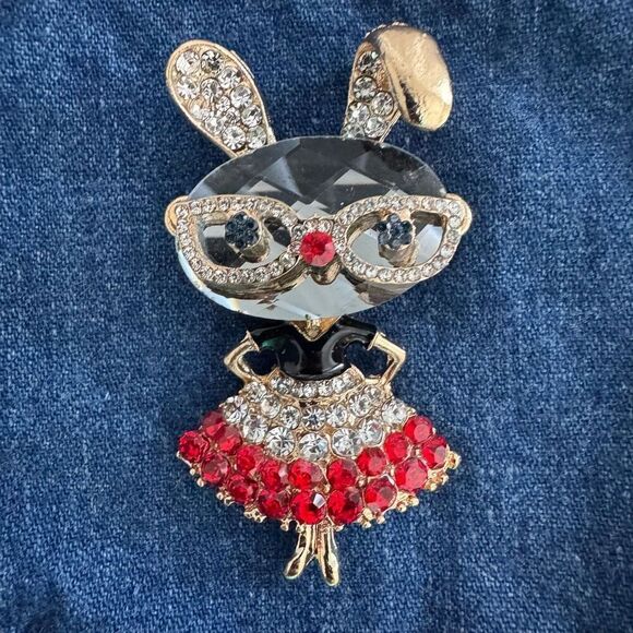 Twee Bunny Rabbit With Glasses Brooch With Colorful Stones - Picture 3 of 4